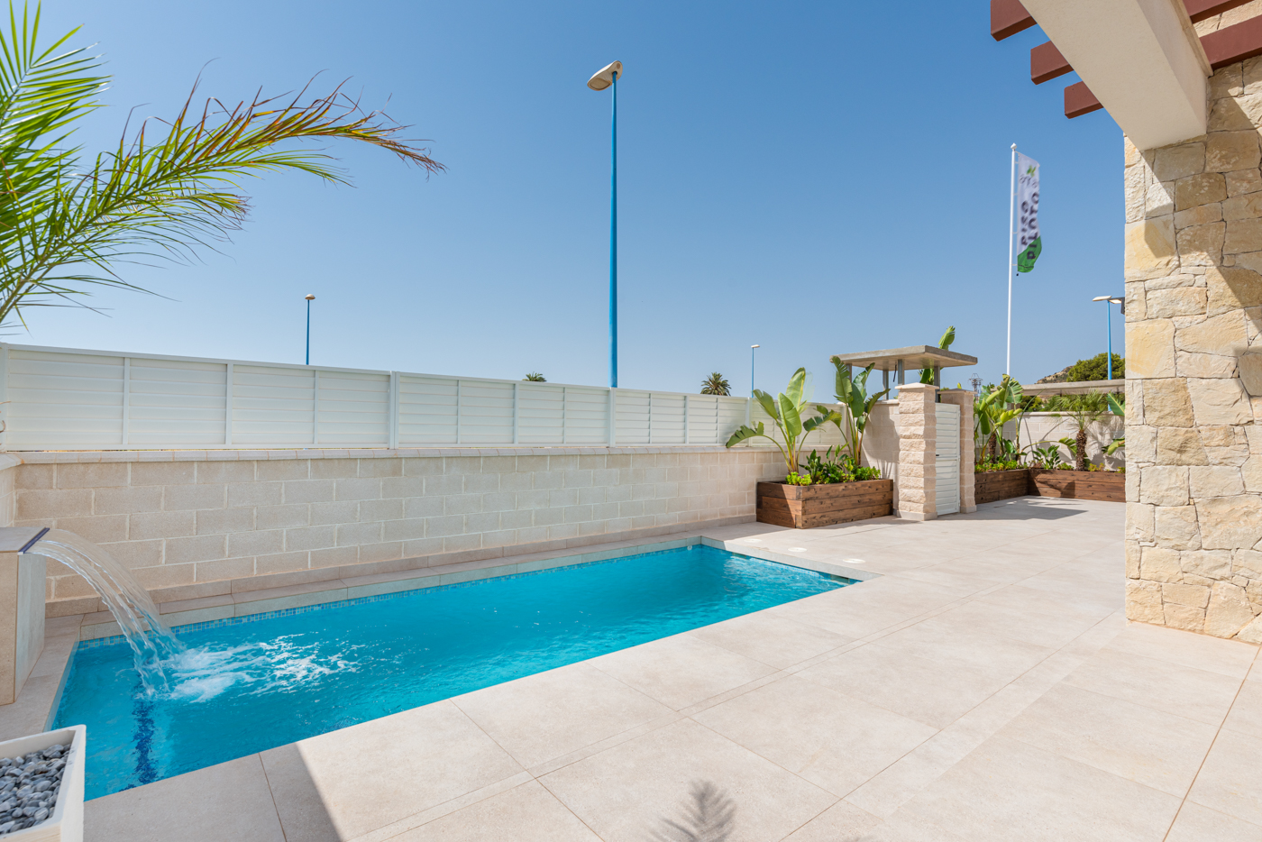 MODERN 3 BED VILLAS WITH POOL & SOLARIUM, 3 MIN WALK TO BEACH