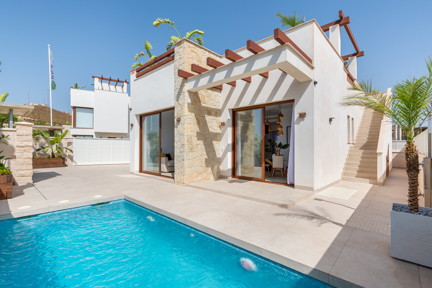 MODERN 3 BED VILLAS WITH POOL & SOLARIUM, 3 MIN WALK TO BEACH