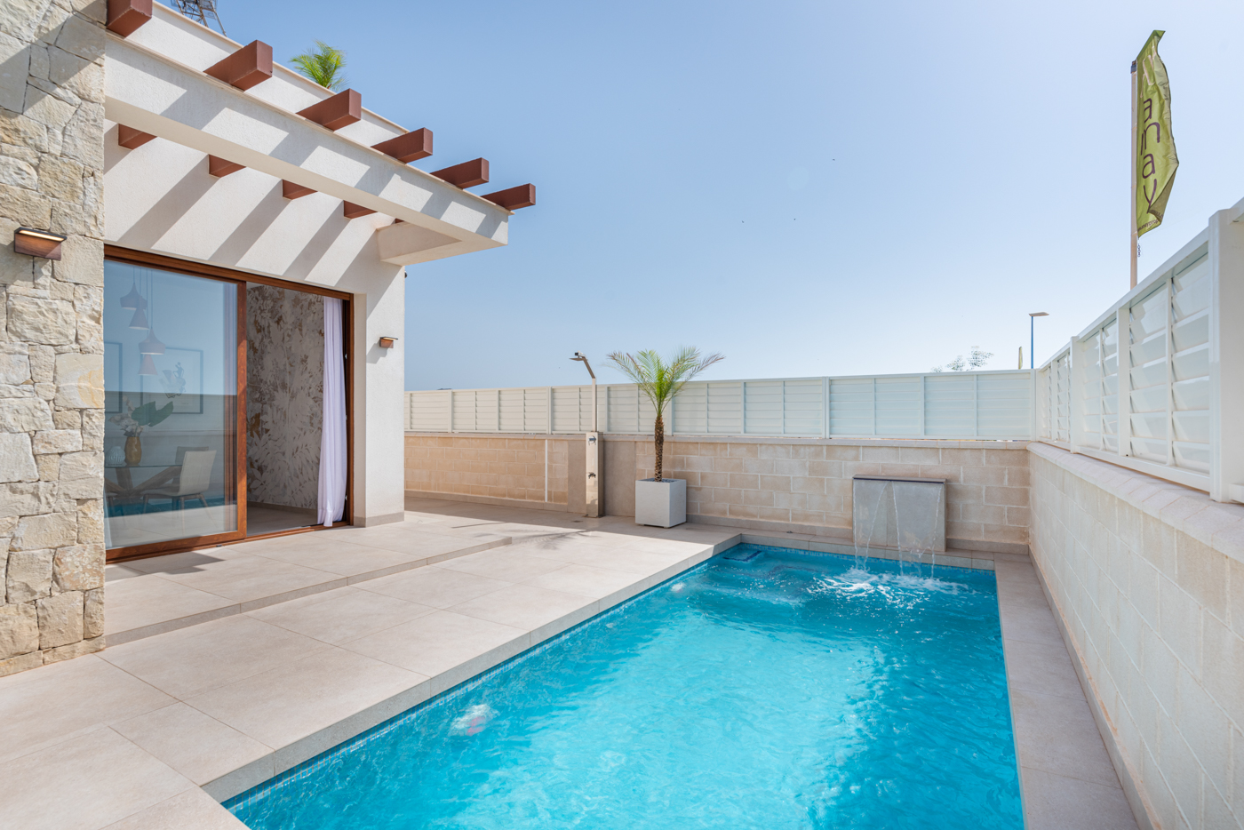 MODERN 3 BED VILLAS WITH POOL & SOLARIUM, 3 MIN WALK TO BEACH