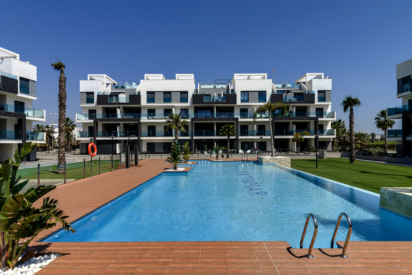 FEATURE-PACKED 2-BED APARTMENTS AT EL RASO, GUARDAMAR