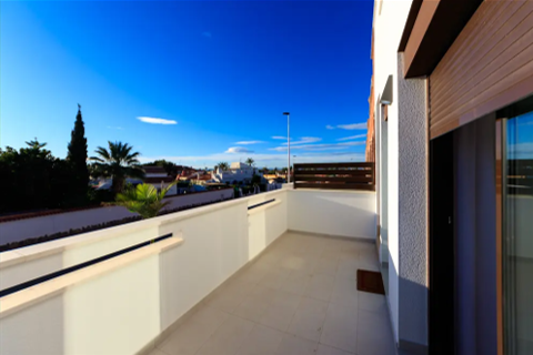 LAST ONE: NEW 3B TOWNHOUSE WITH SOLARIUM IN PERFECT PILAR