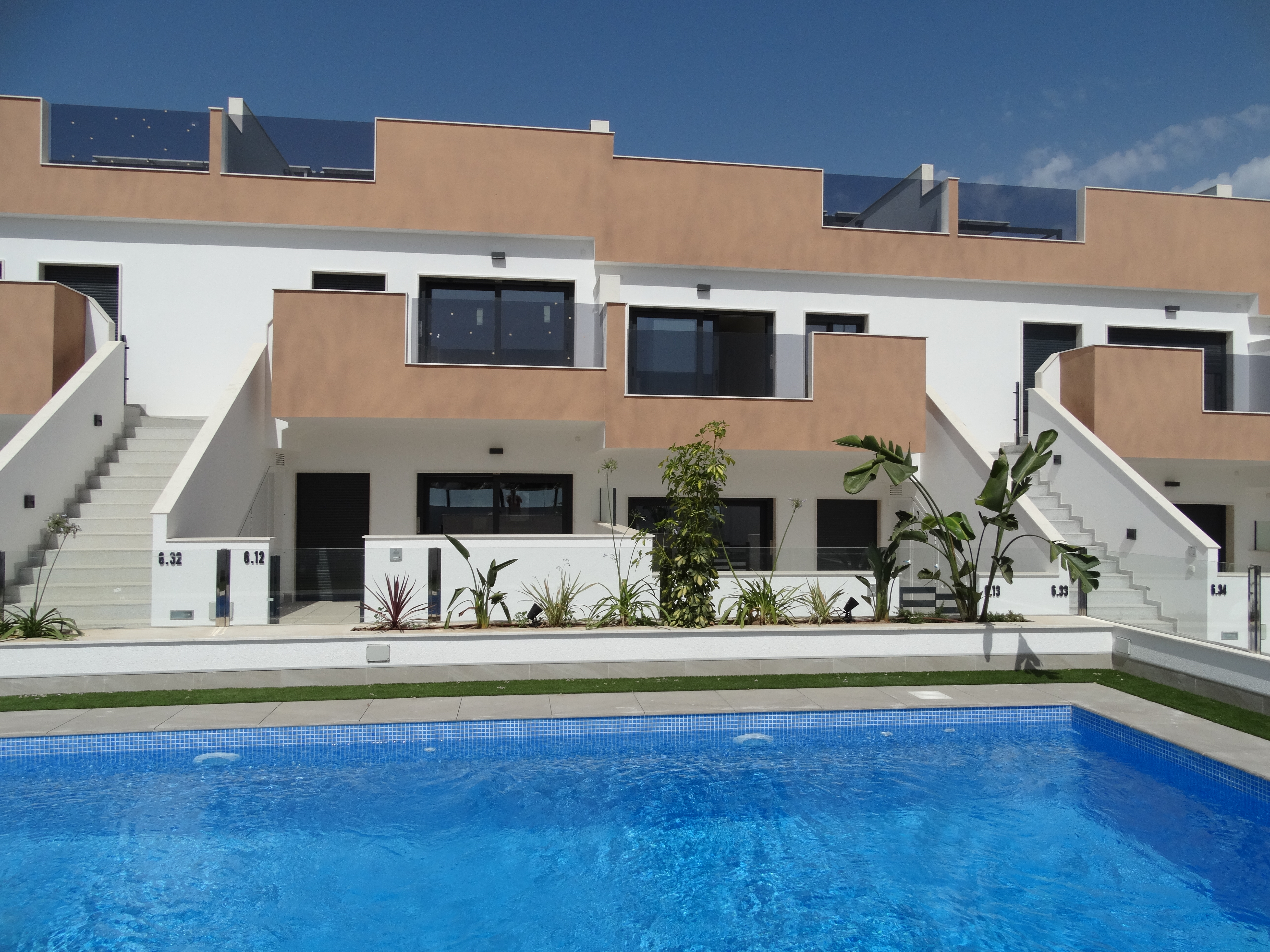 WELL-PRICED 2-BED BUNGALOWS & DUPLEXES WITH COUNTRY VIEWS IN PILAR