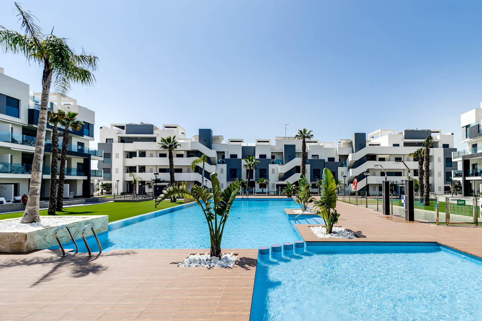 FEATURE-PACKED 3 BED APARTMENTS AT EL RASO, GUARDAMAR