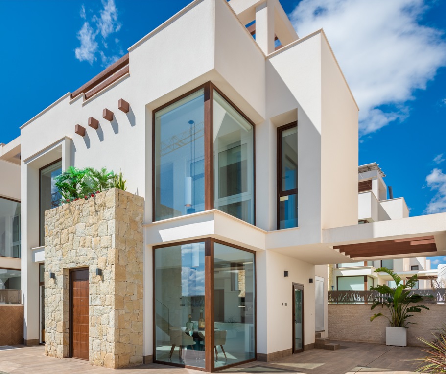 KEY-READY FURNISHED 3-BED VILLAS NEAR LOS MONTESINOS