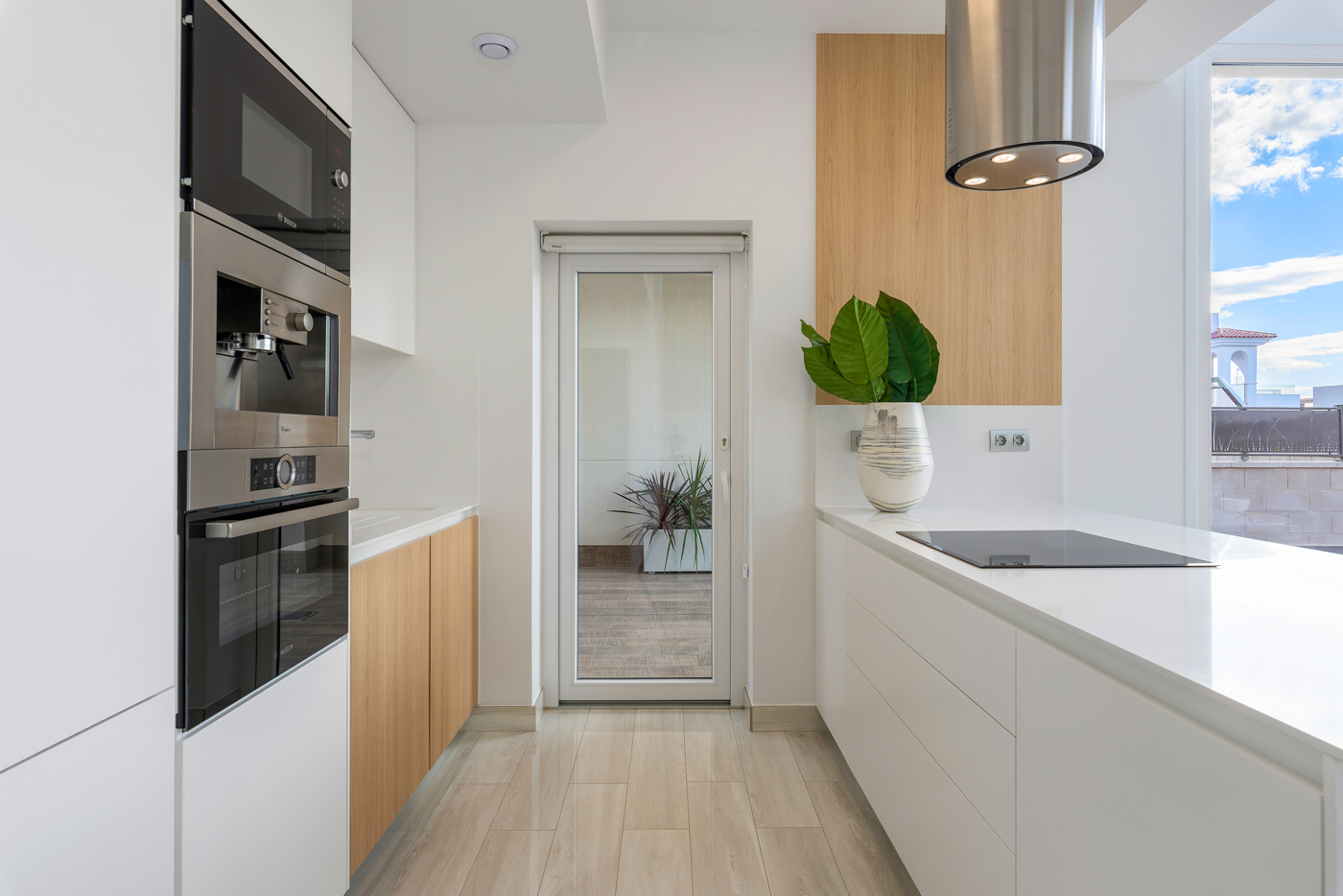 KEY-READY FURNISHED 3-BED VILLAS NEAR LOS MONTESINOS