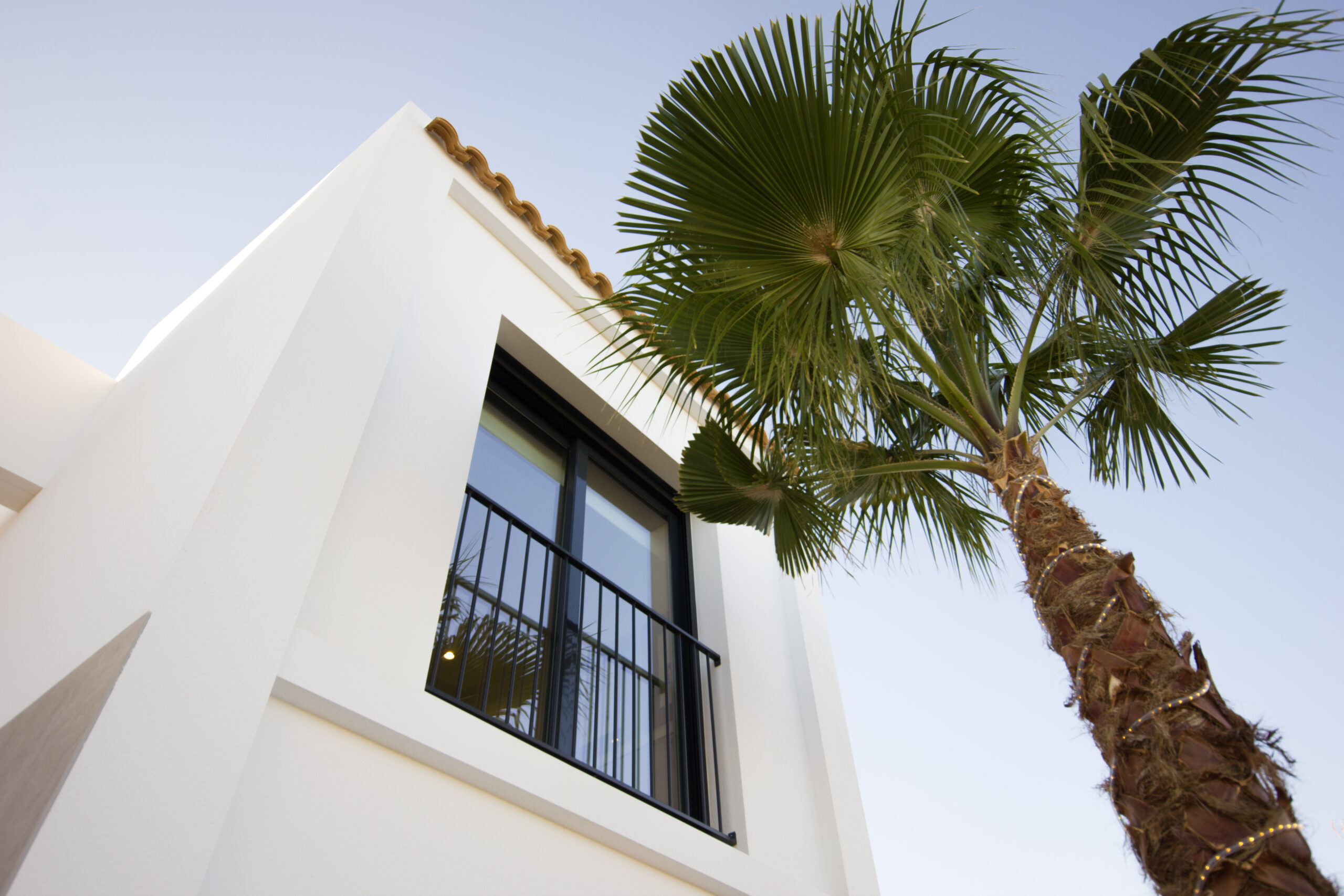 SUPERB 3-BED MODERN VILLA WITH UNDERBUILD IN PRIME LOCATION