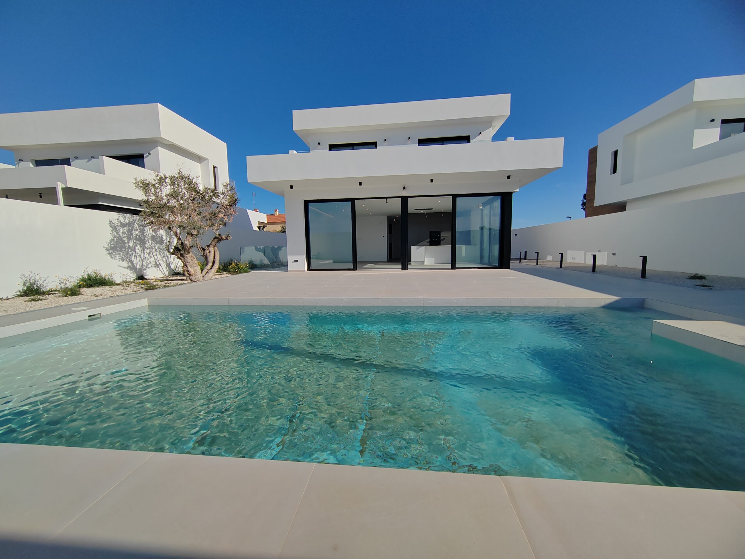 KEY-READY LUXURY 3-BED VILLA WITH POOL ONLY 700m FROM SAN JUAN BEACH